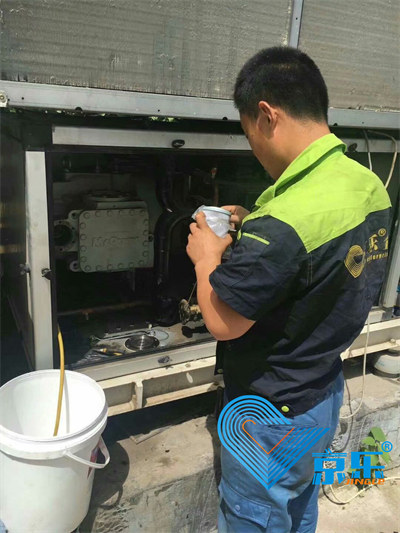 空調出風口清(qing)洗