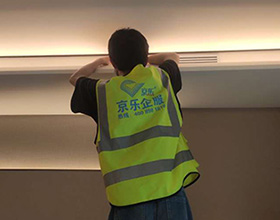 室內(nei)機(jī)過(guo)濾網風口清(qing)洗